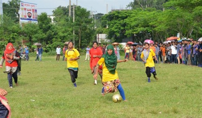 বেরোবি প্রমীলা ফুটবল: সমাজবিজ্ঞান ও উইমেন স্টাডিজ জয়ী